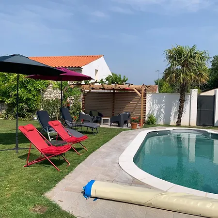 فندق مبيت وإفطار La Plordonniere 3*